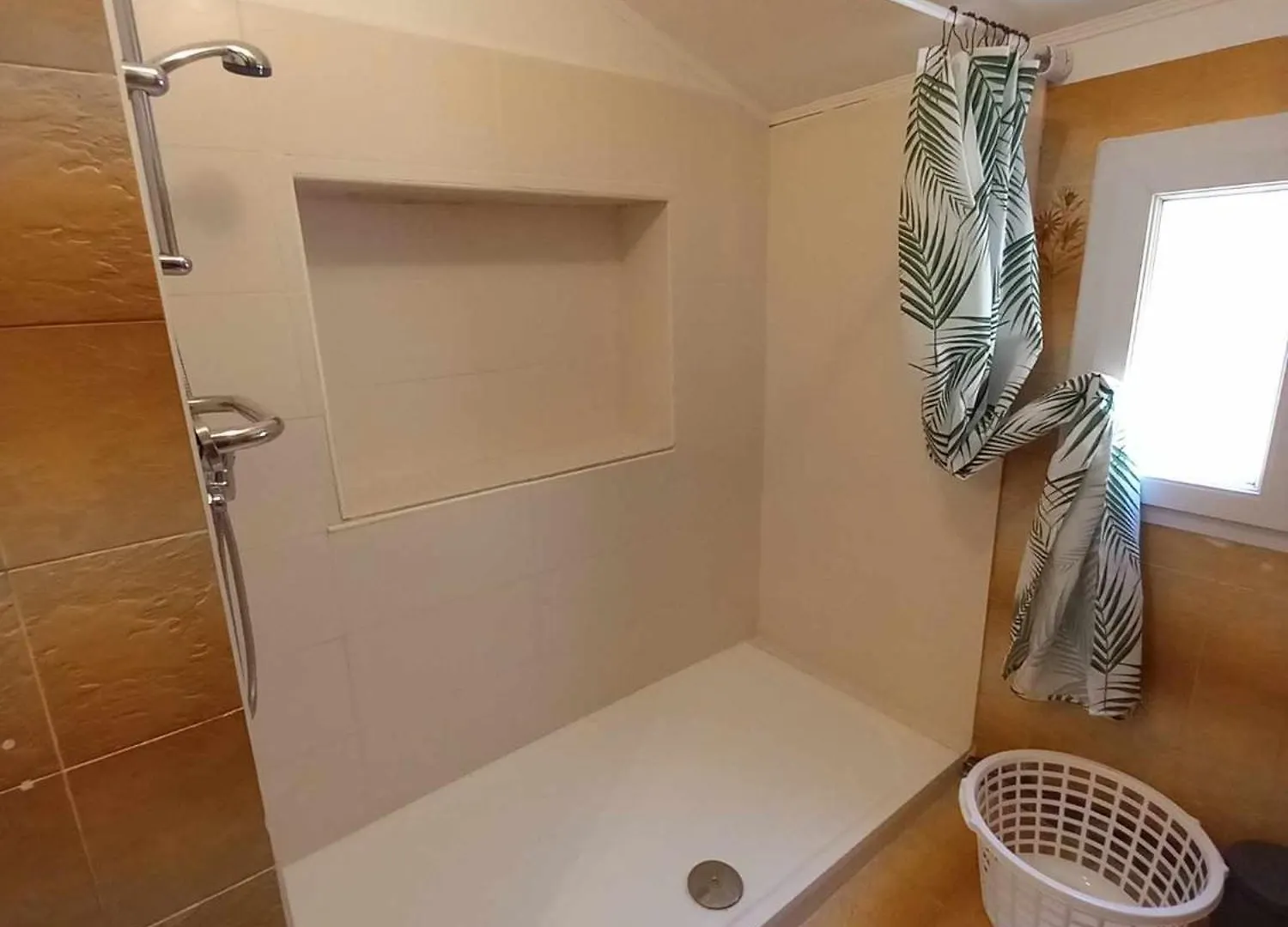 Apartment Chambre D Hote Les Heures Claires Istres